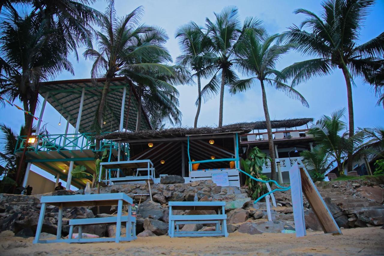 Brother'S Beach Home Boossa Exterior photo